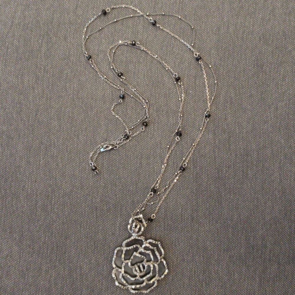 Flower necklace